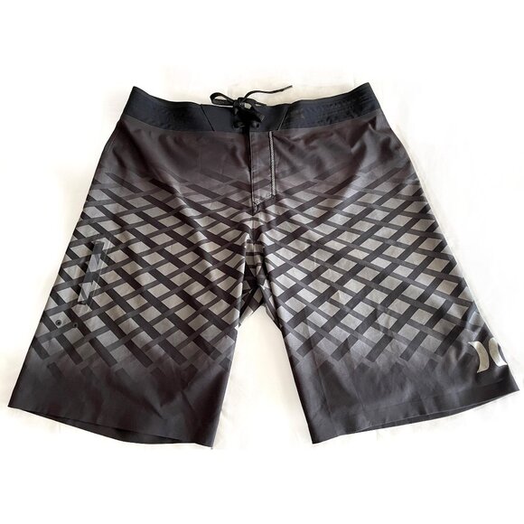 Hurley Mens Boardshorts 32 x 19" Length Phantom Surf Trunks Performance Surfing - Picture 1 of 13